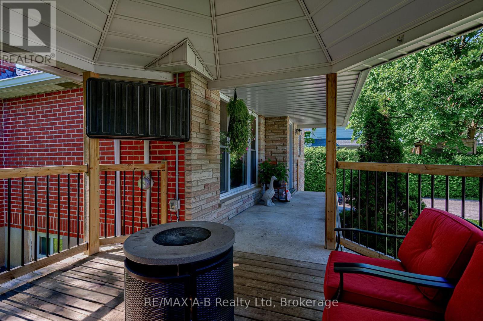 243 KING STREET - 6