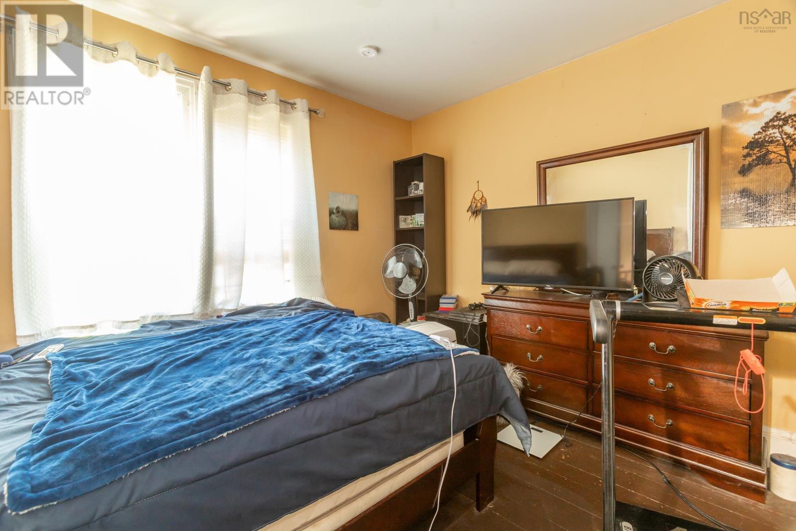 139 South Street - 24