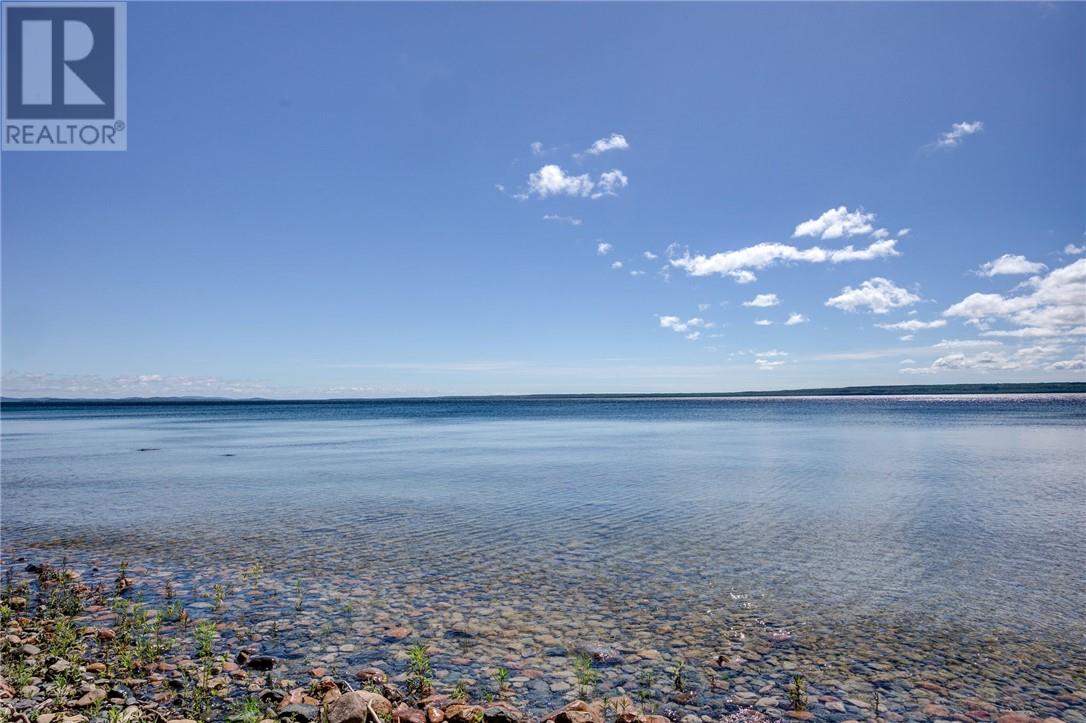 1084 Bay Estates Road S - 20