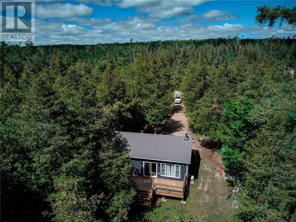 1084 Bay Estates Road S - 34