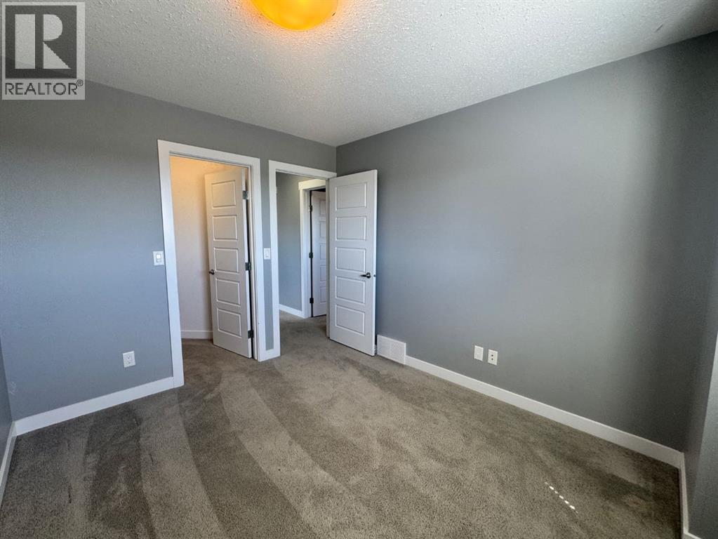 8453 101 Street — photo 22