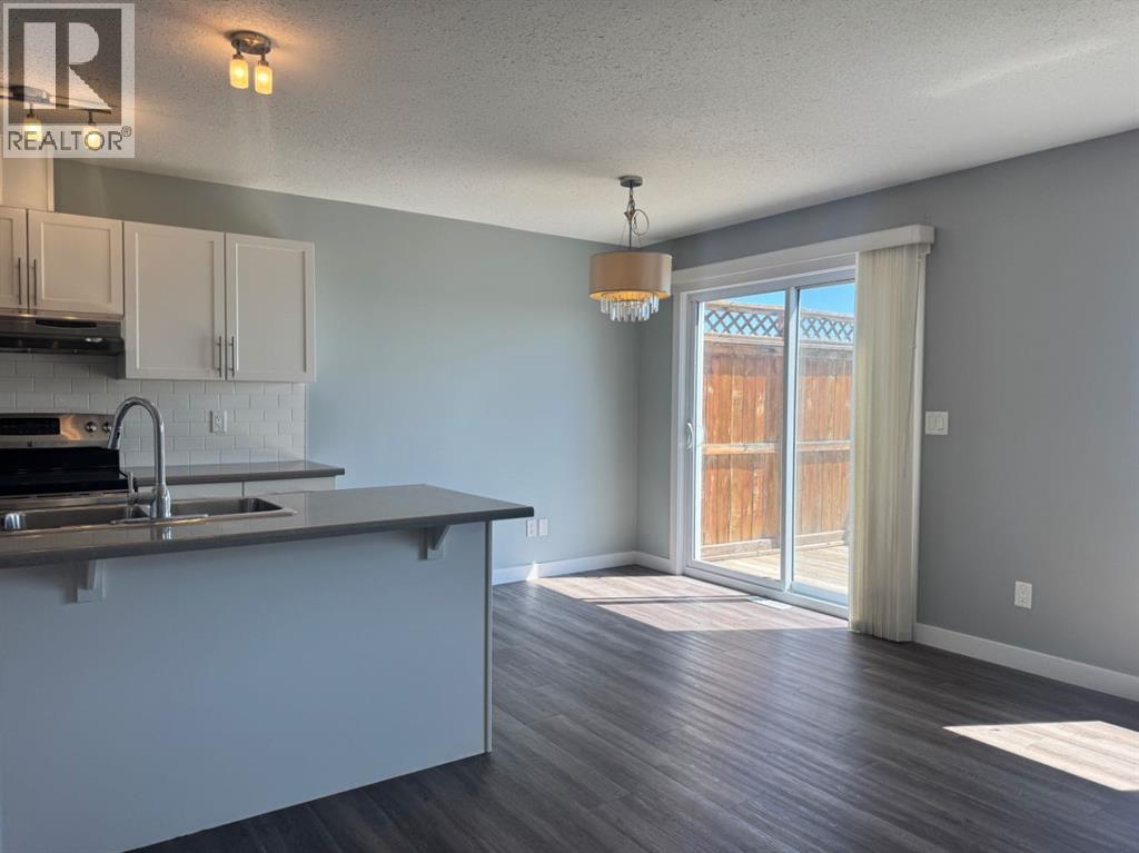 8453 101 Street - photo 5