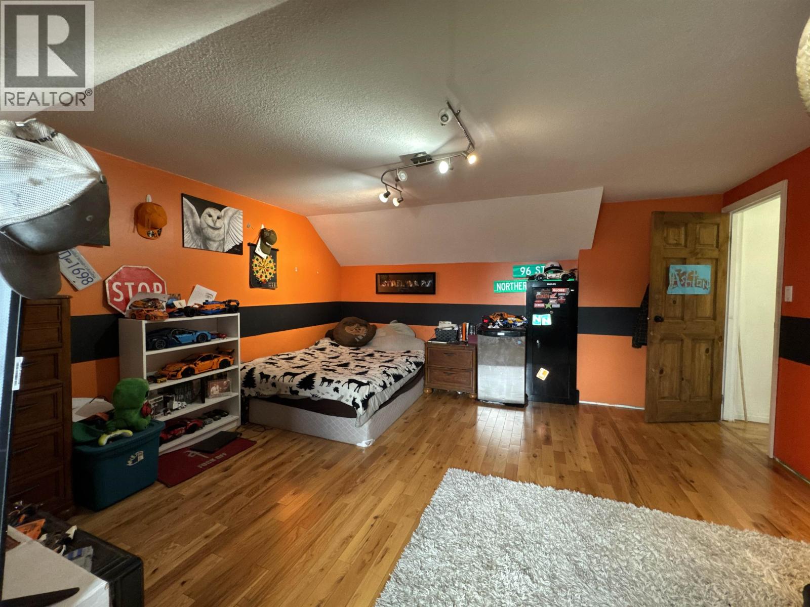 11215 93 STREET - 18