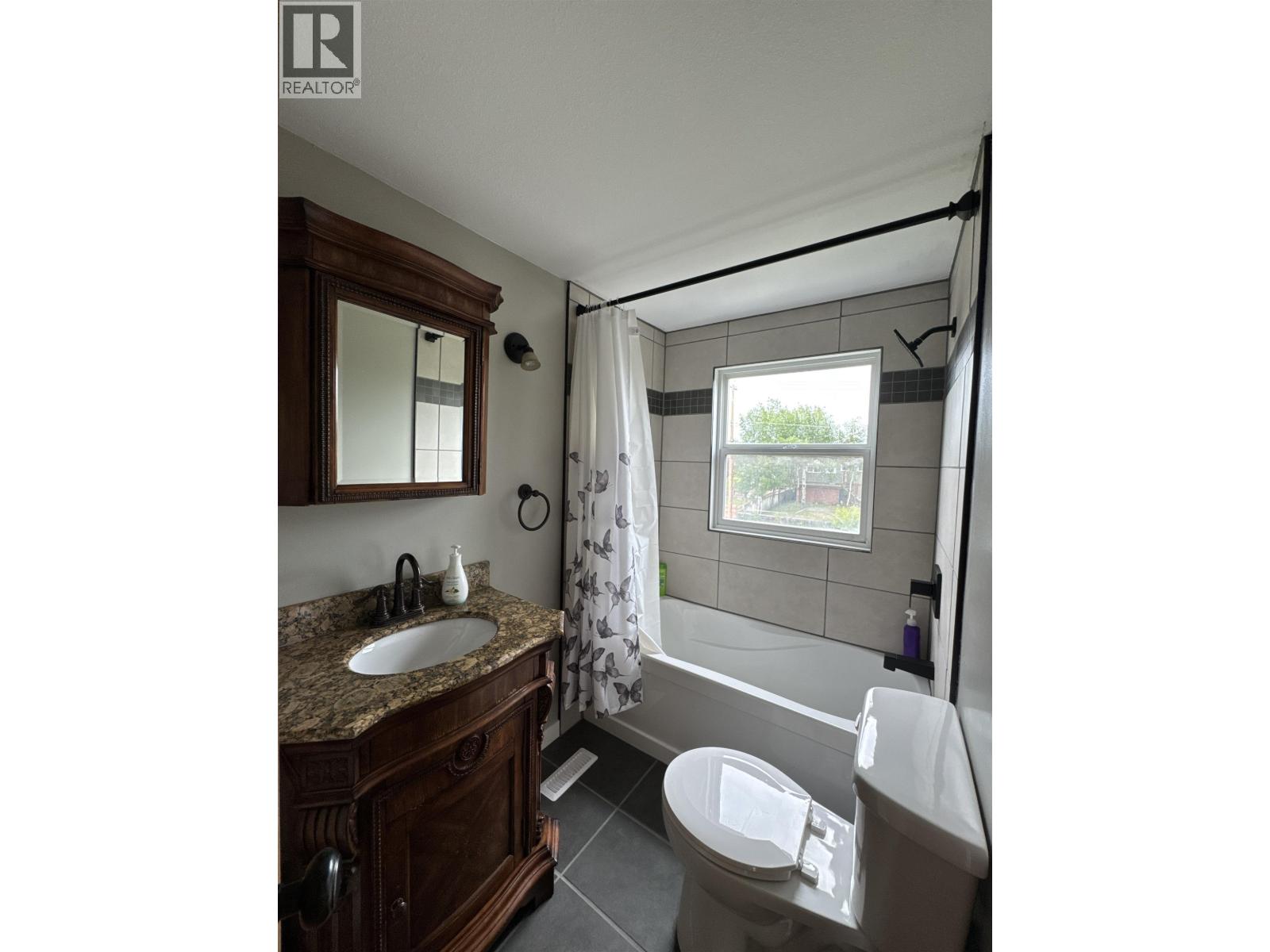 11215 93 STREET - 14