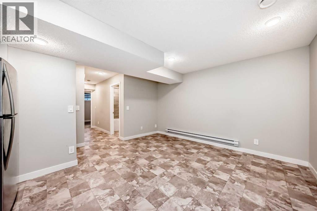 7468 202 Avenue SE - 25