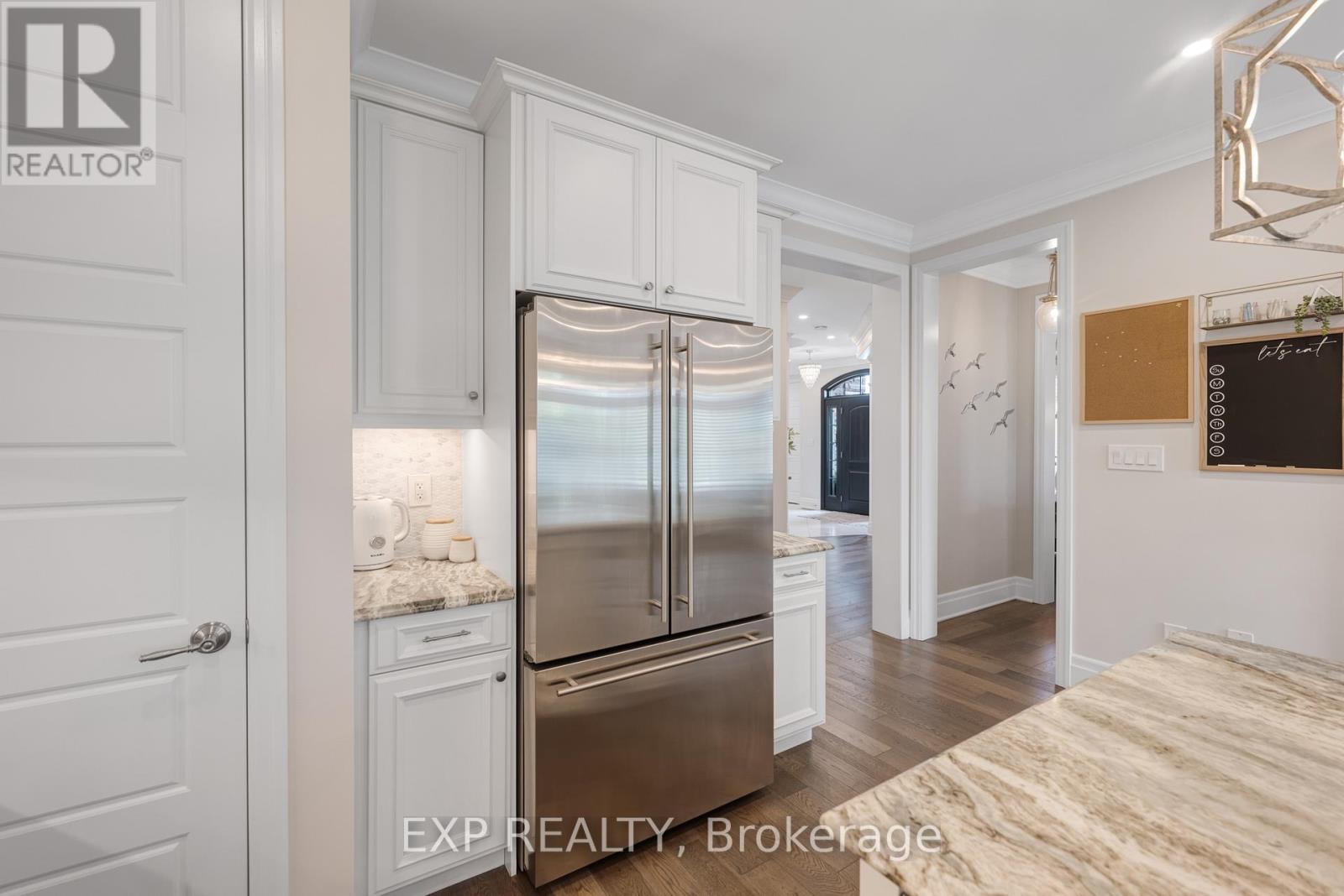 166 BABER CRESCENT - 12