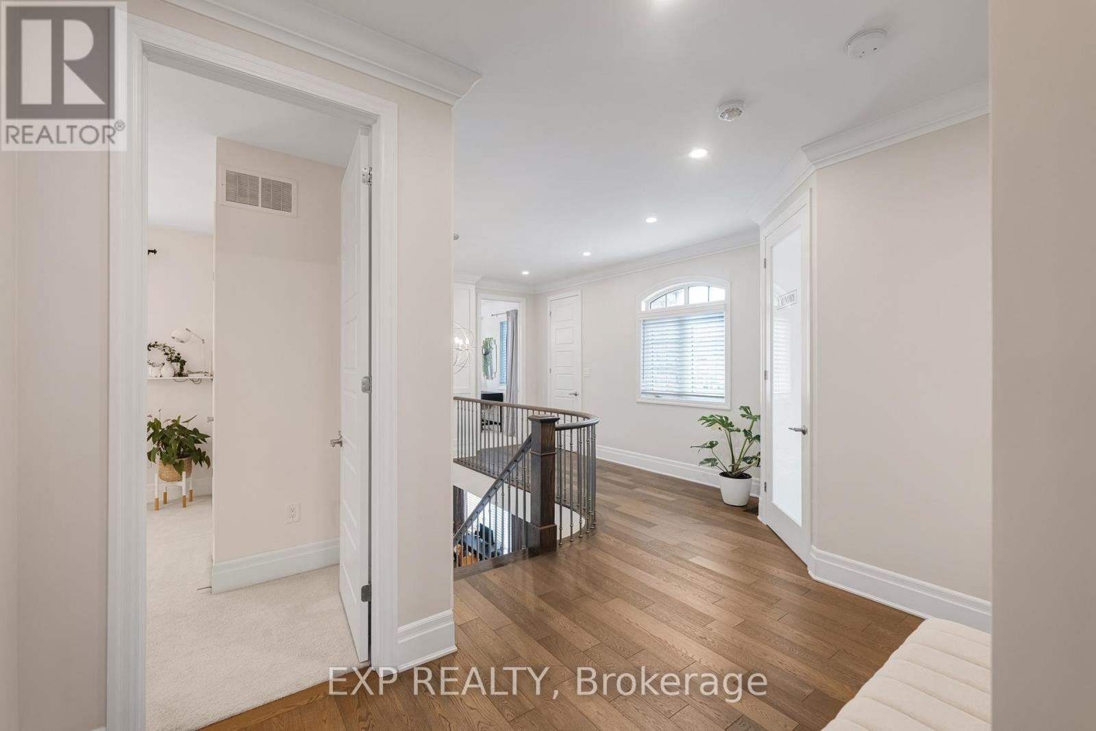 166 BABER CRESCENT - 32