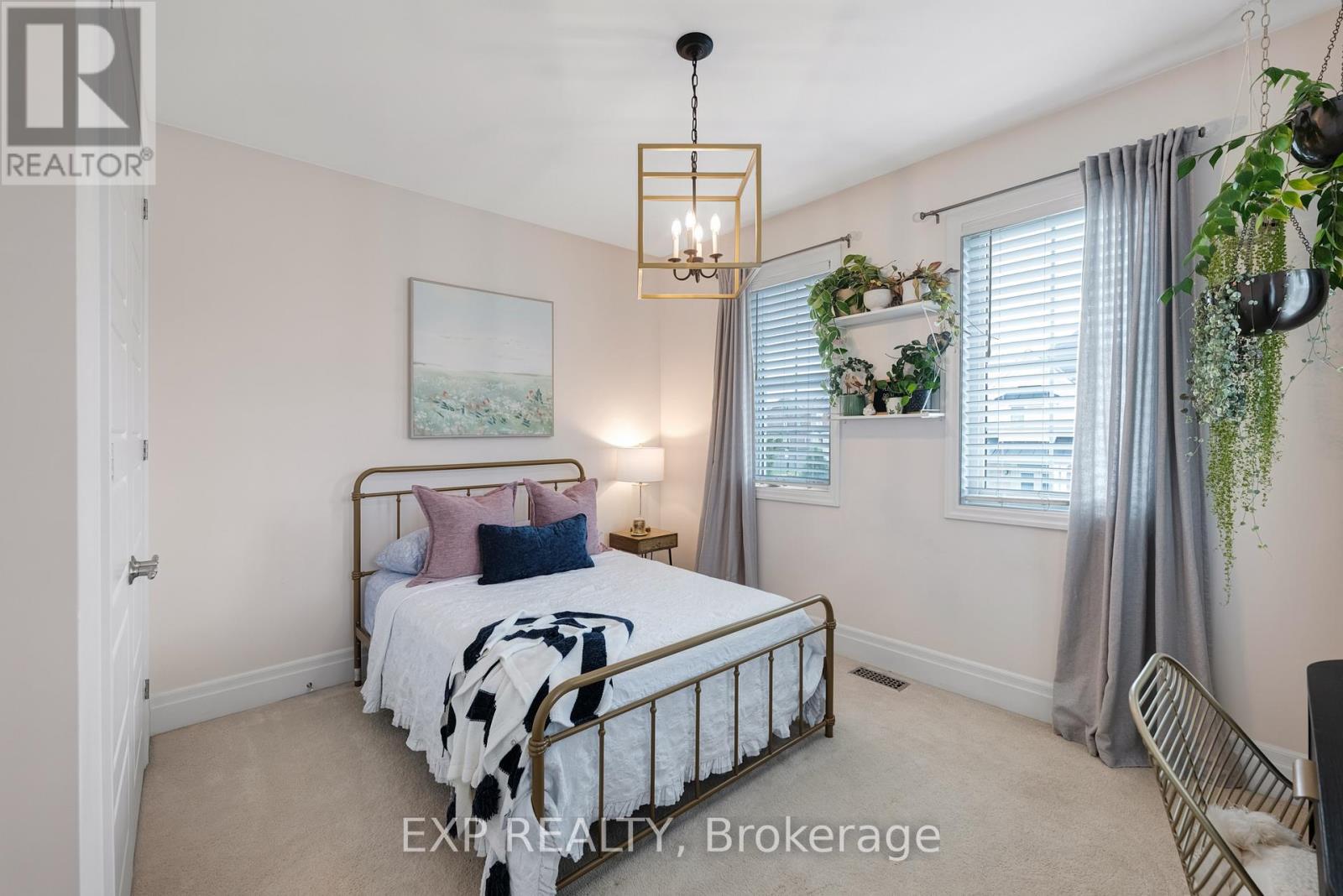 166 BABER CRESCENT - 39