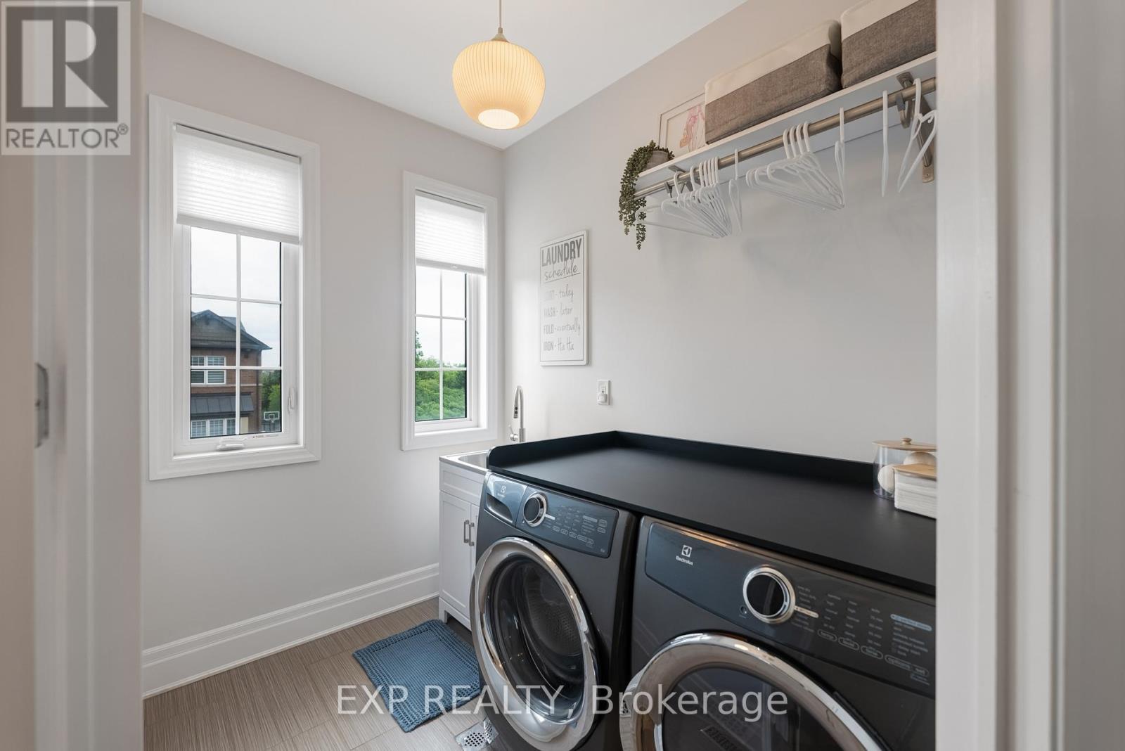166 BABER CRESCENT - 41