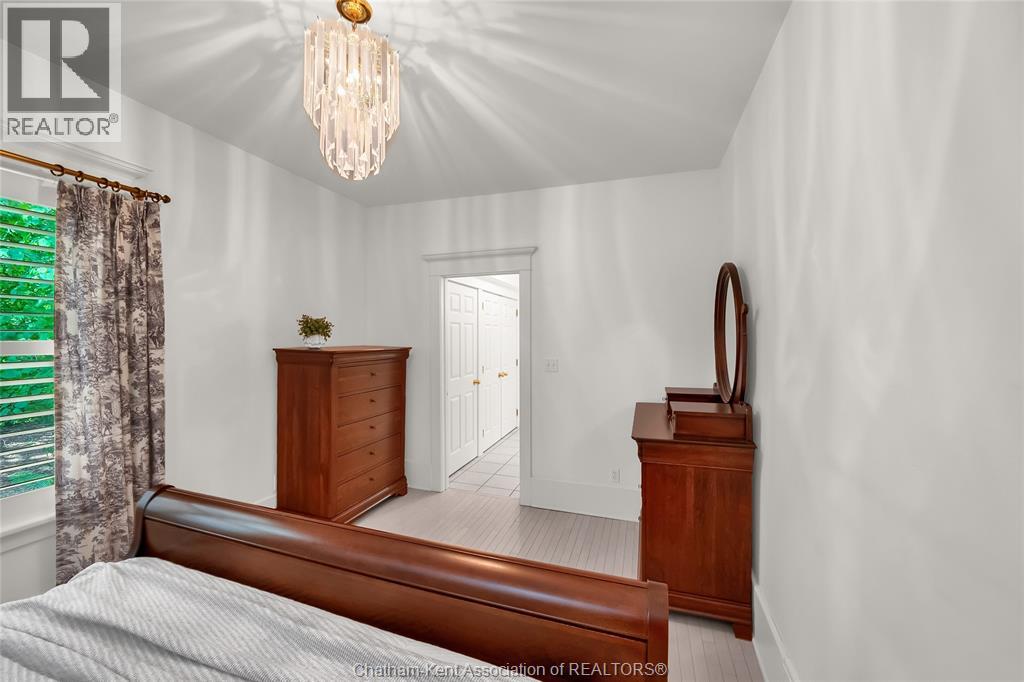 8274 Talbot TRAIL - 22