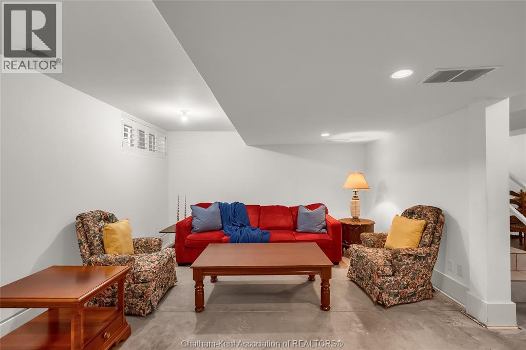 8274 Talbot TRAIL - 36
