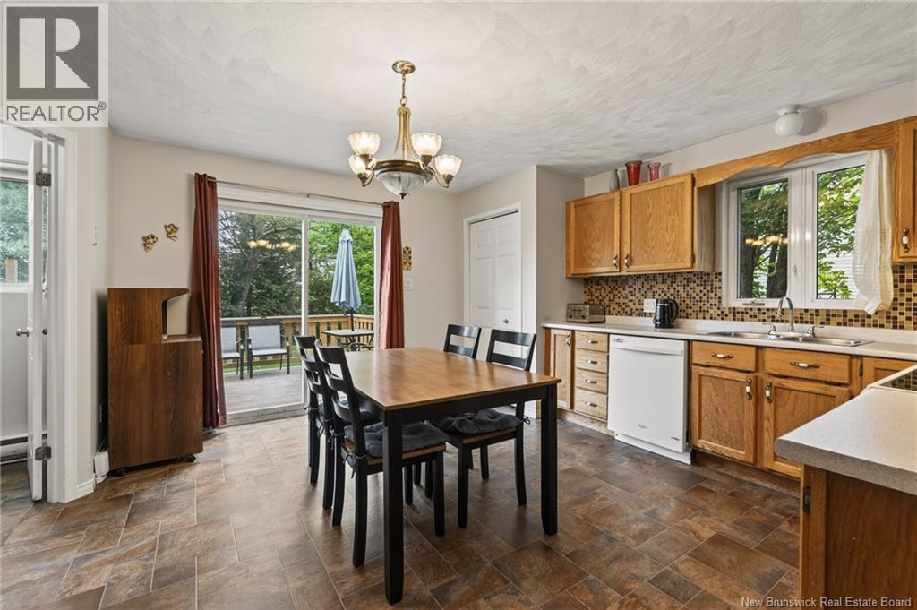 233 Kendra Street - 10