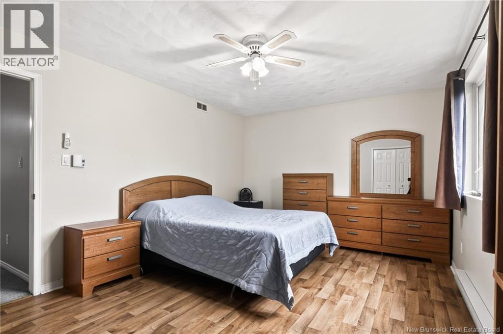 233 Kendra Street - 16