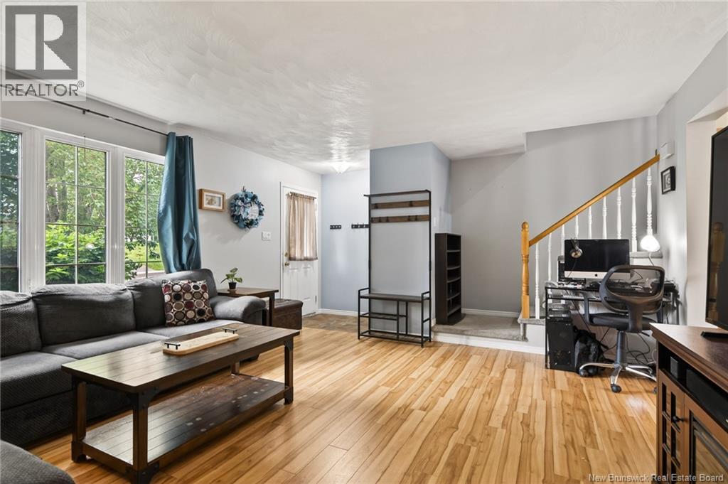 233 Kendra Street - 3