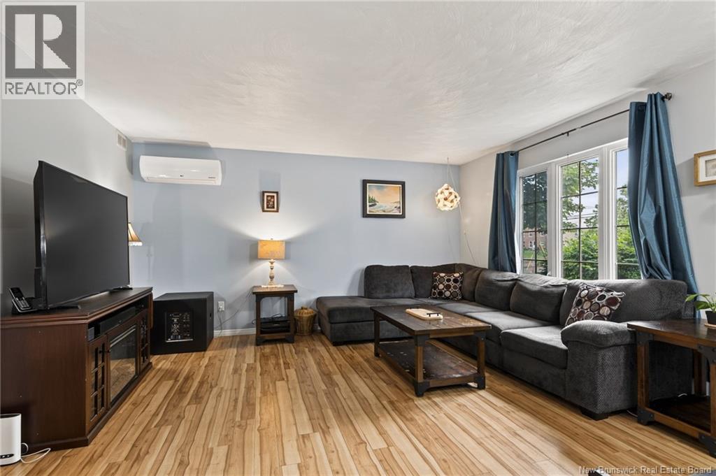 233 Kendra Street - 4