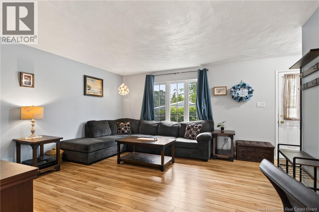 233 Kendra Street - 5