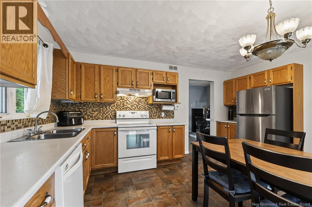 233 Kendra Street - 6