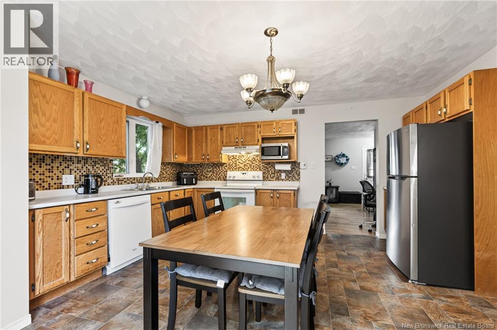 233 Kendra Street - 7