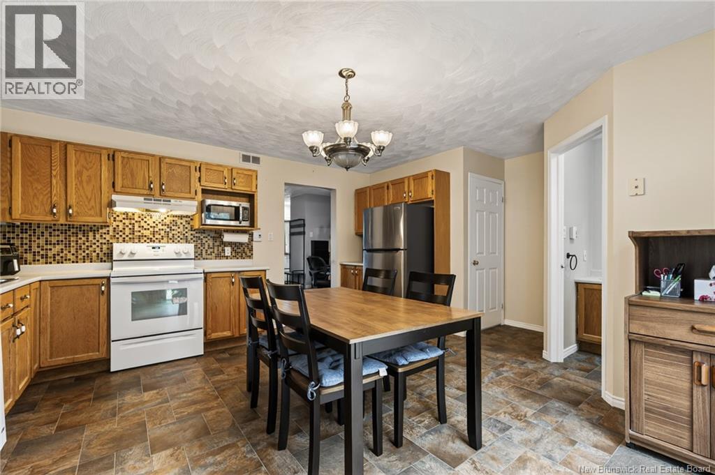 233 Kendra Street - 9