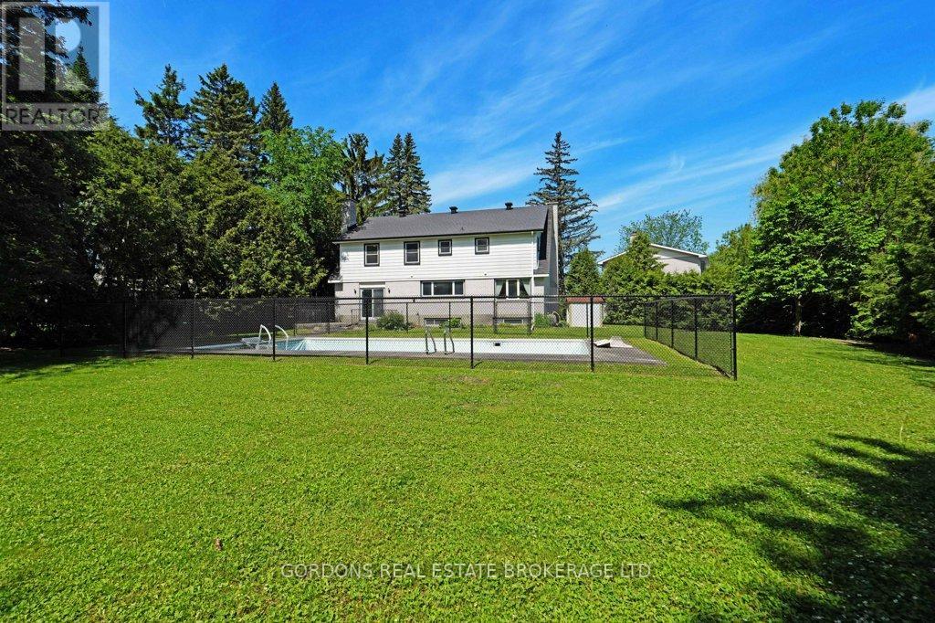 5 Bed, 3 Bath House for Sale in Ottawa – 35 ALEUTIAN ROAD, Ottawa – MLS# X13444176 - Image 45