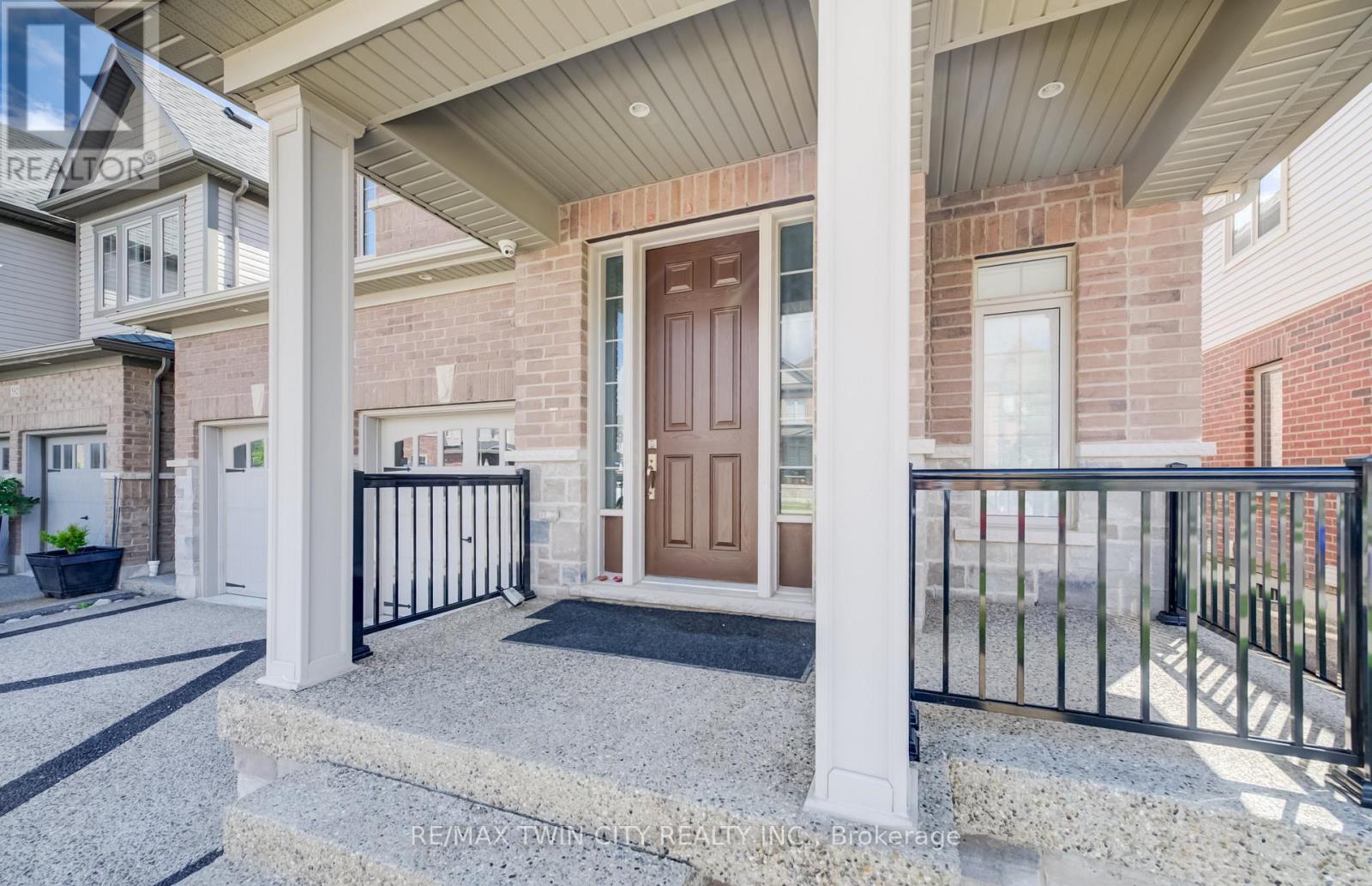 588 BECKVIEW CRESCENT - 4