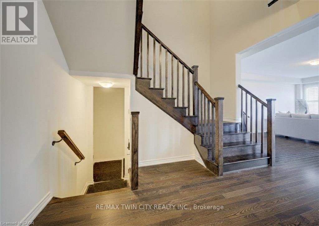 588 BECKVIEW CRESCENT - 8