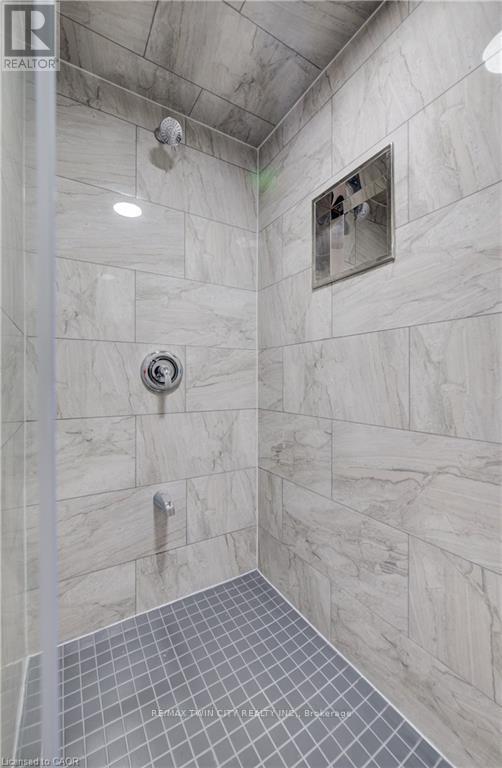 588 BECKVIEW CRESCENT - 42