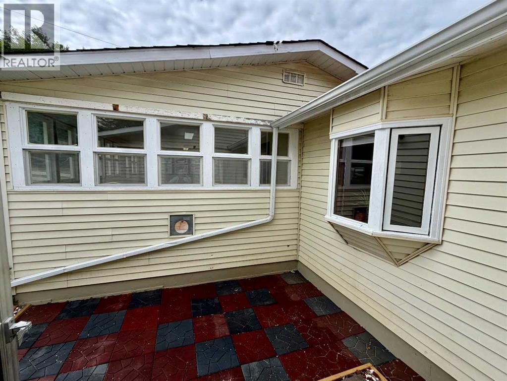 393045 Range Road 4-5 - 35