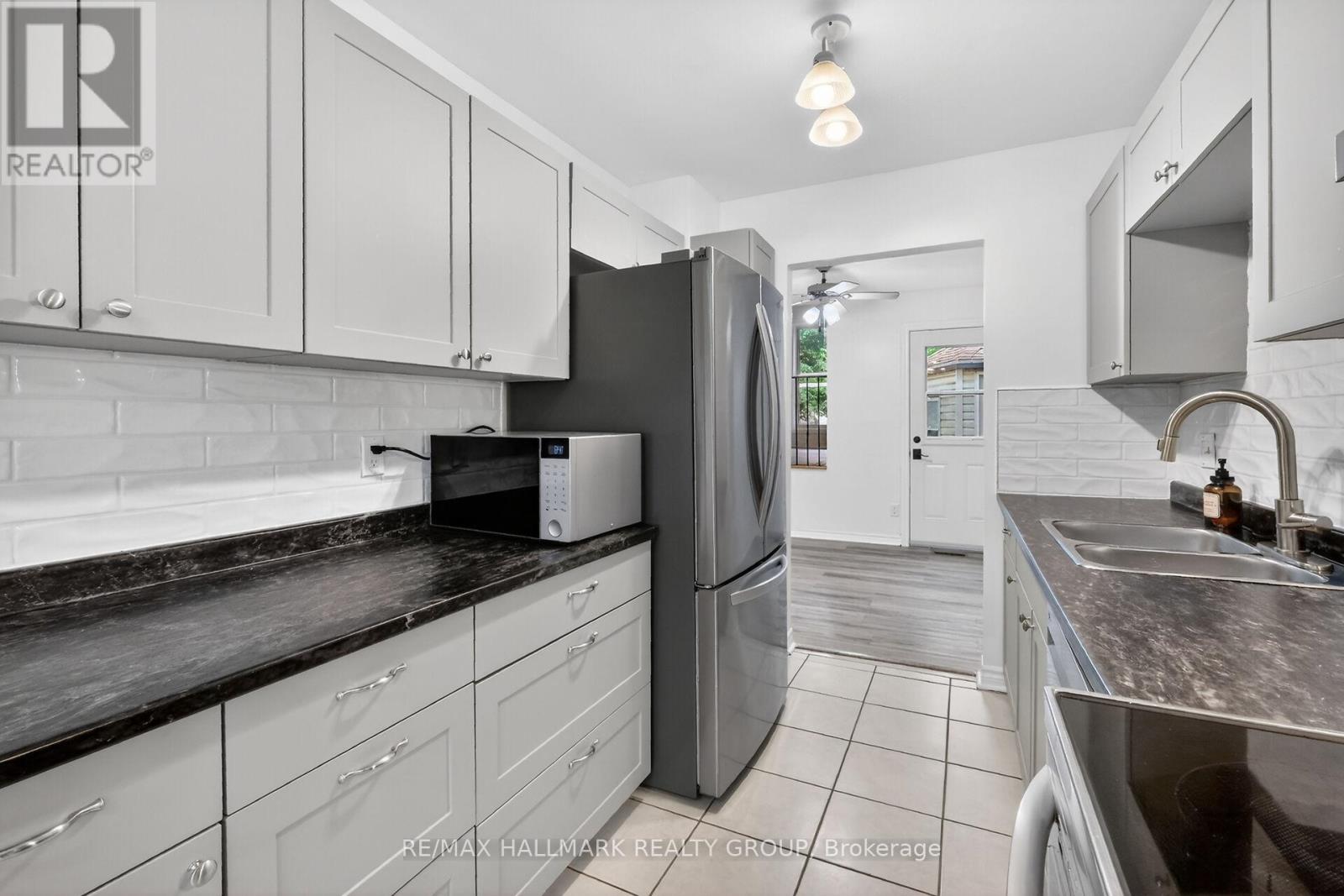 4 GOWRIE DRIVE - 18