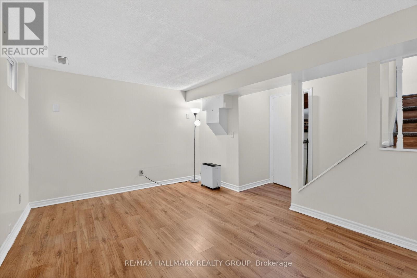 4 GOWRIE DRIVE - 22