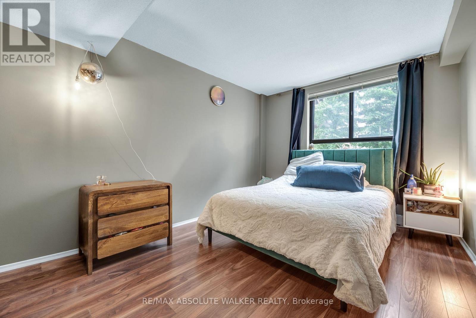 #201 470 LAURIER AVENUE W - 16