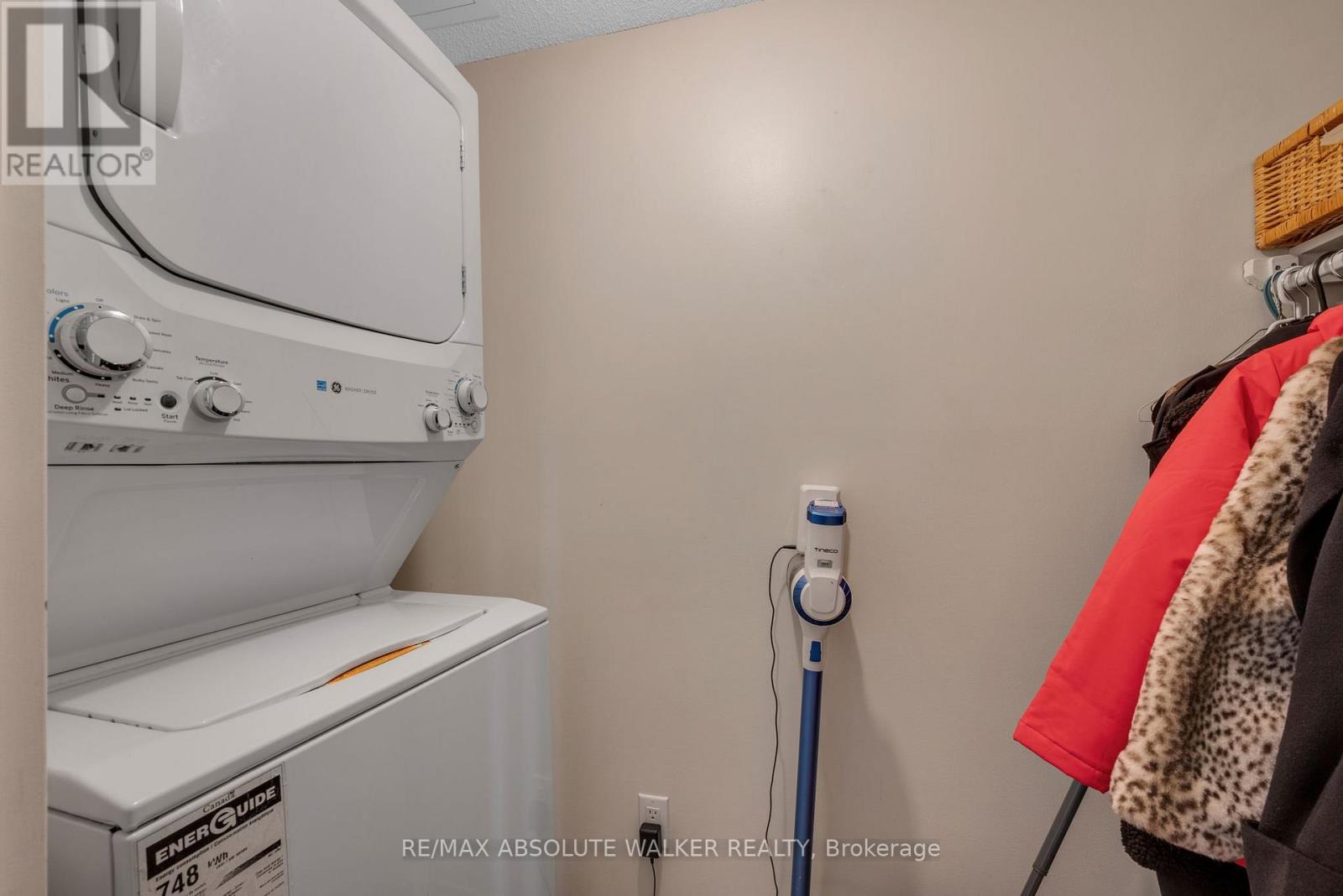 #201 470 LAURIER AVENUE W - 18