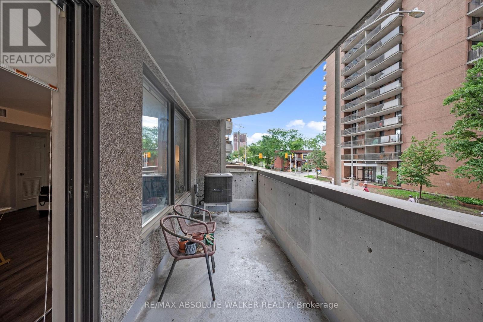 #201 470 LAURIER AVENUE W - 19