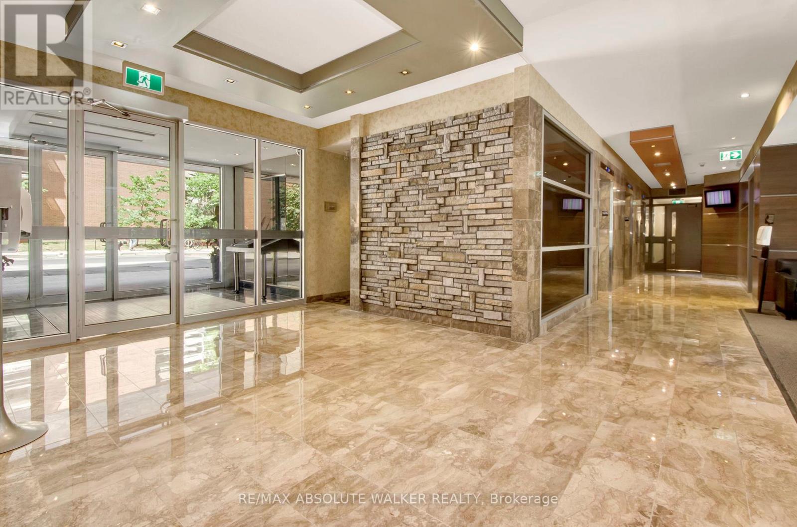 #201 470 LAURIER AVENUE W - 26