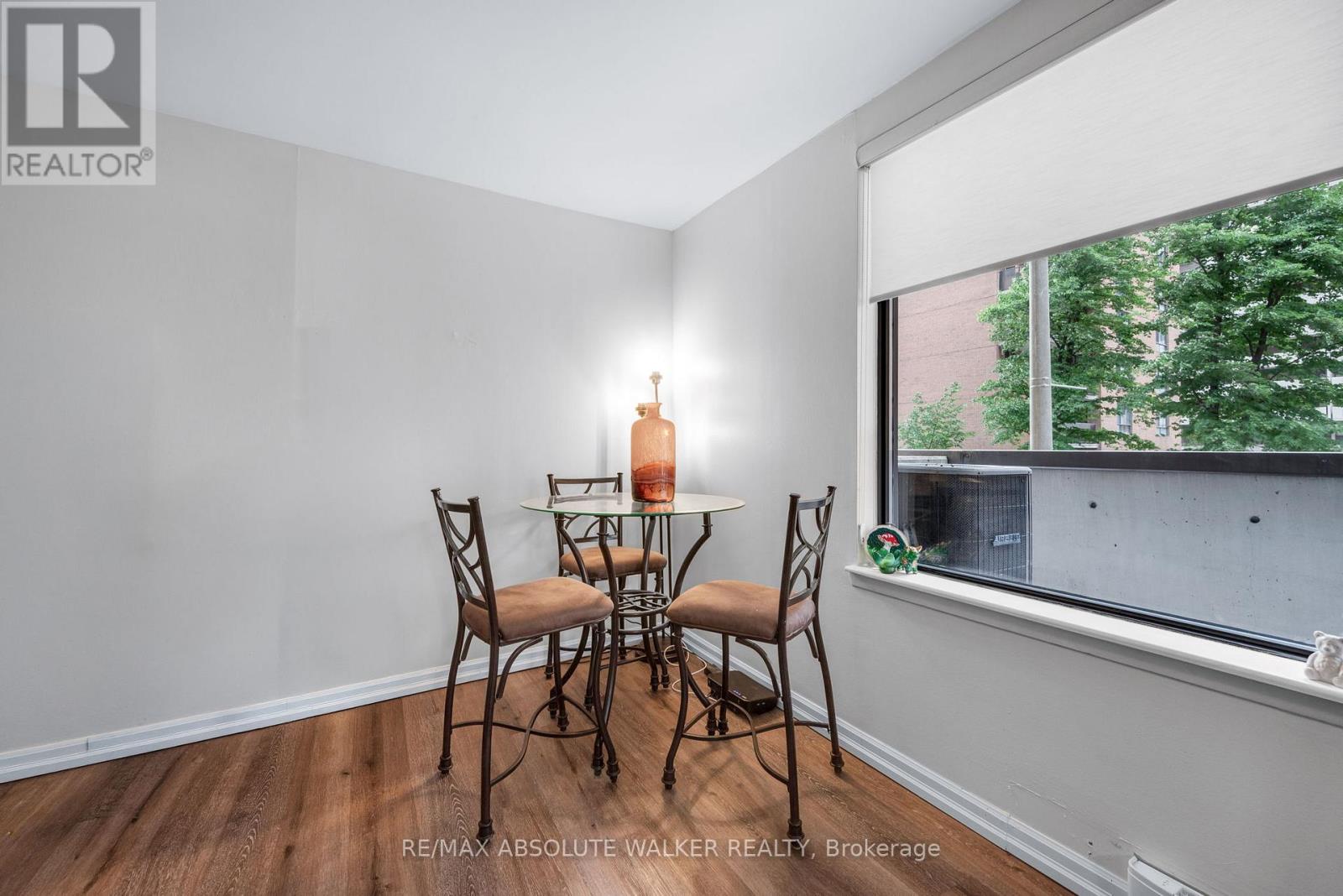 #201 470 LAURIER AVENUE W - 6