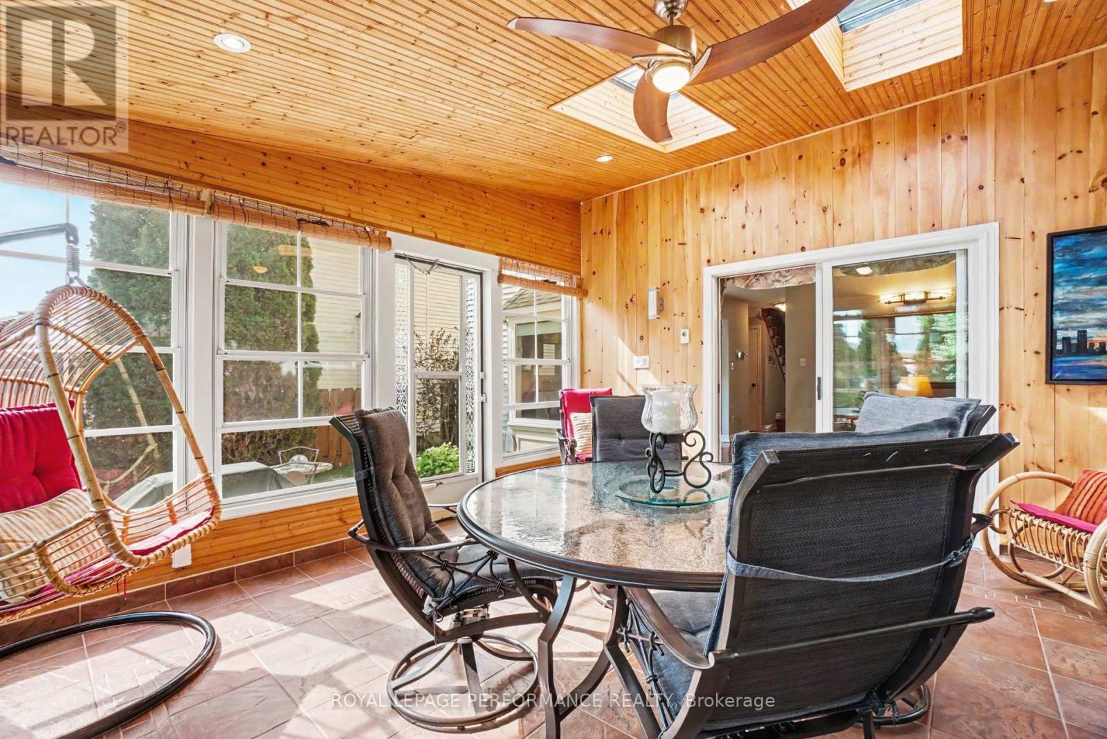 1689 BOISBRIAND CRESCENT - 12