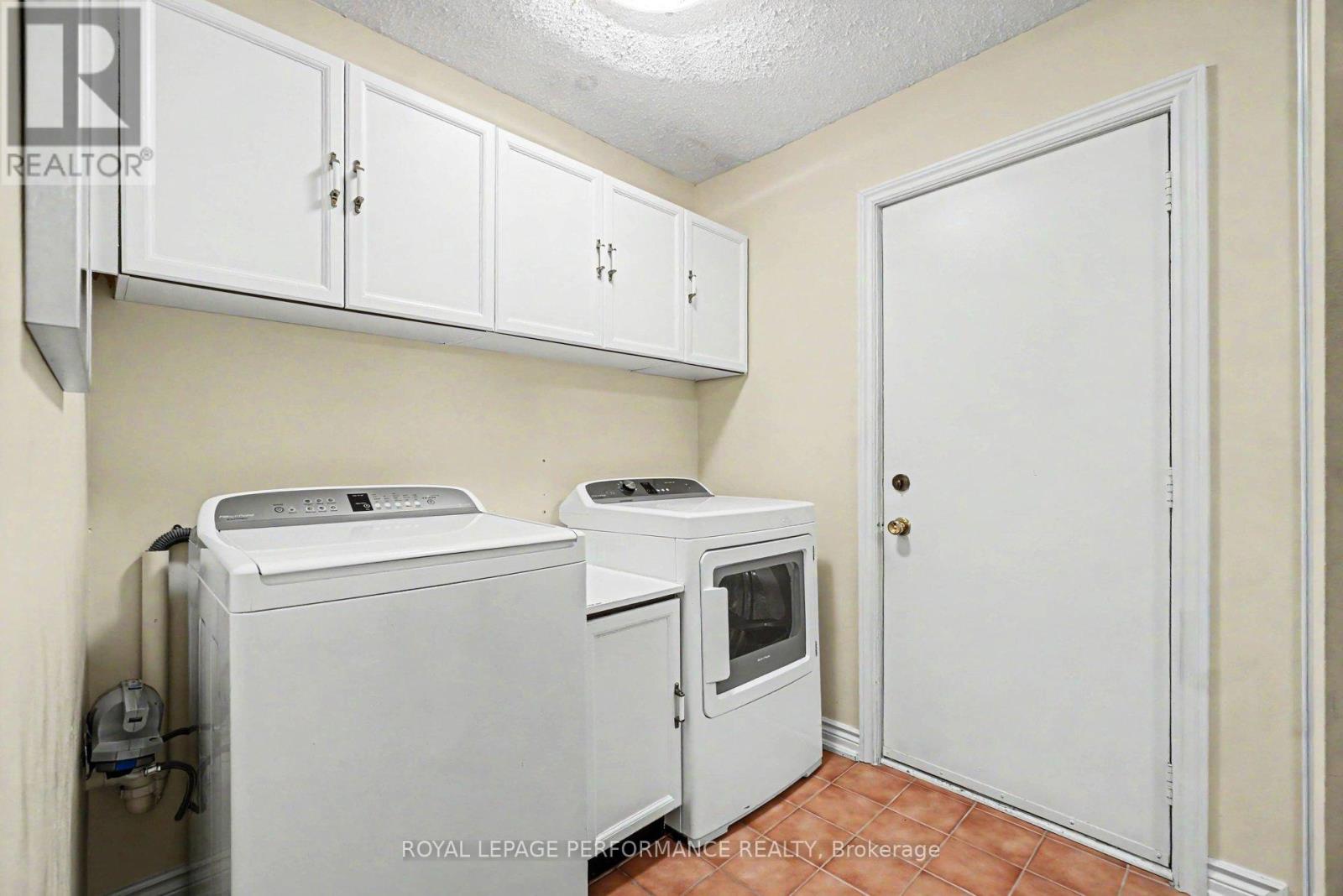 1689 BOISBRIAND CRESCENT - 14