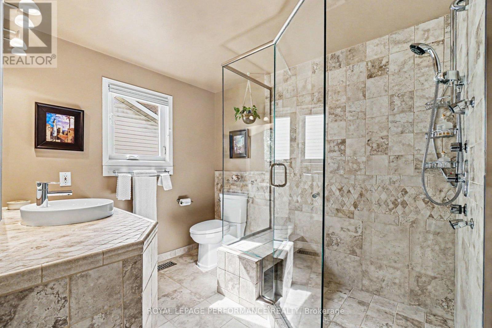 1689 BOISBRIAND CRESCENT - 20
