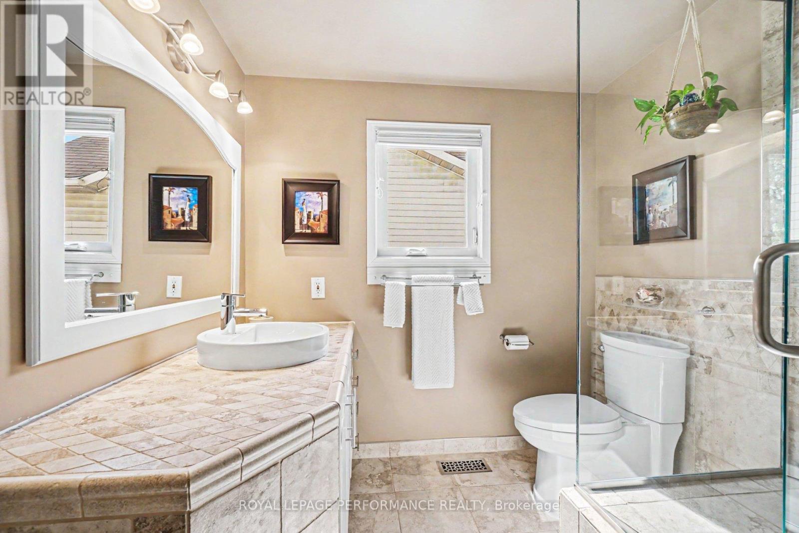 1689 BOISBRIAND CRESCENT - 21