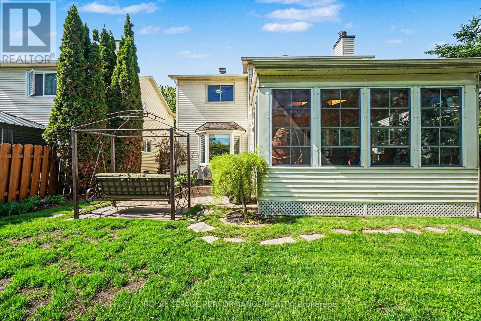 1689 BOISBRIAND CRESCENT - 30