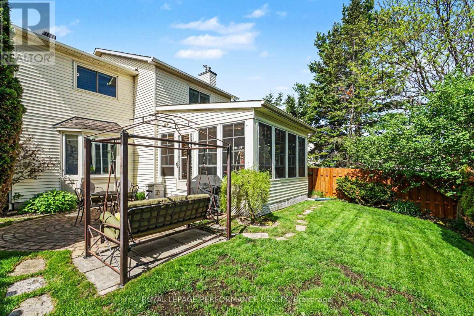 1689 BOISBRIAND CRESCENT - 31