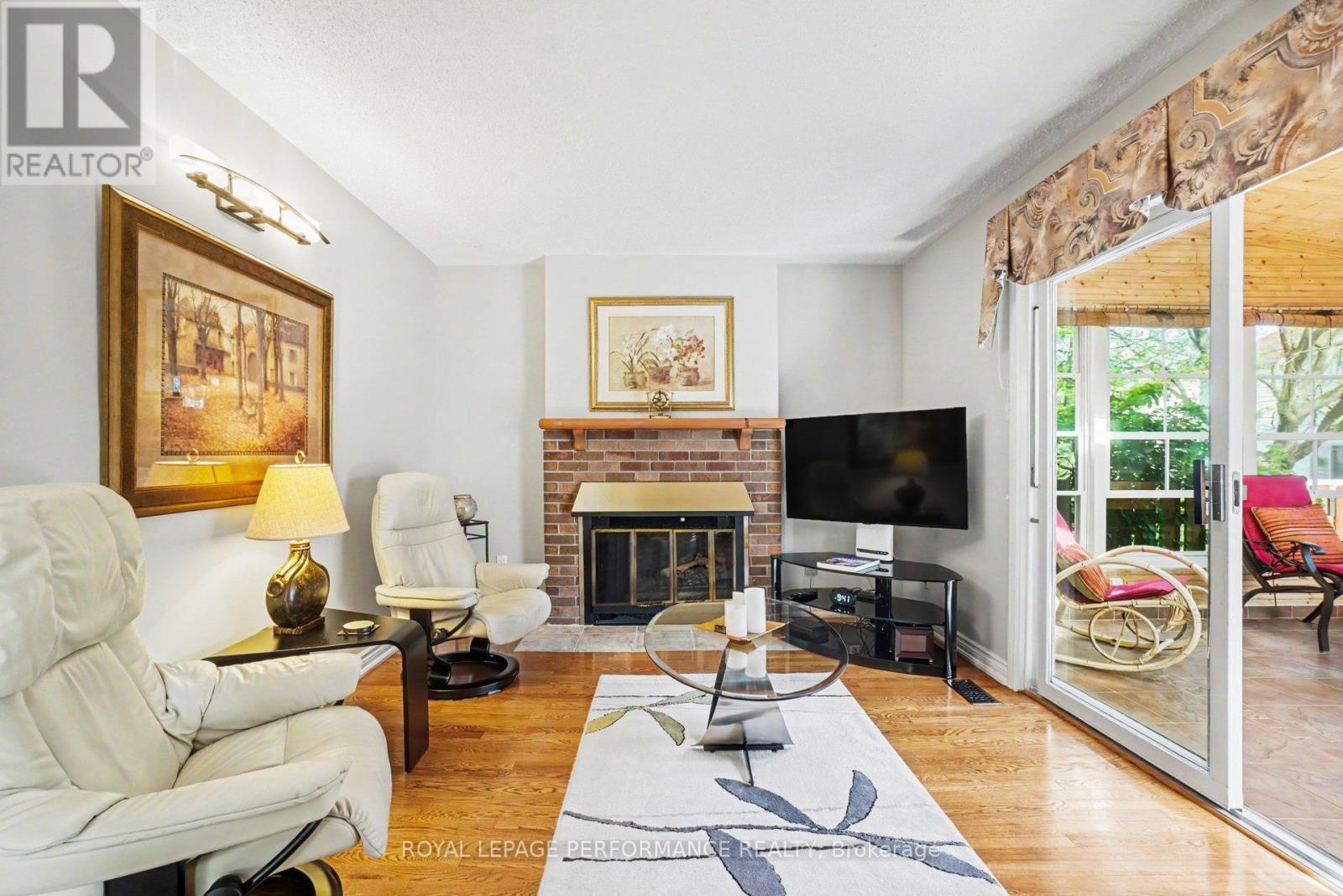 1689 BOISBRIAND CRESCENT - 9