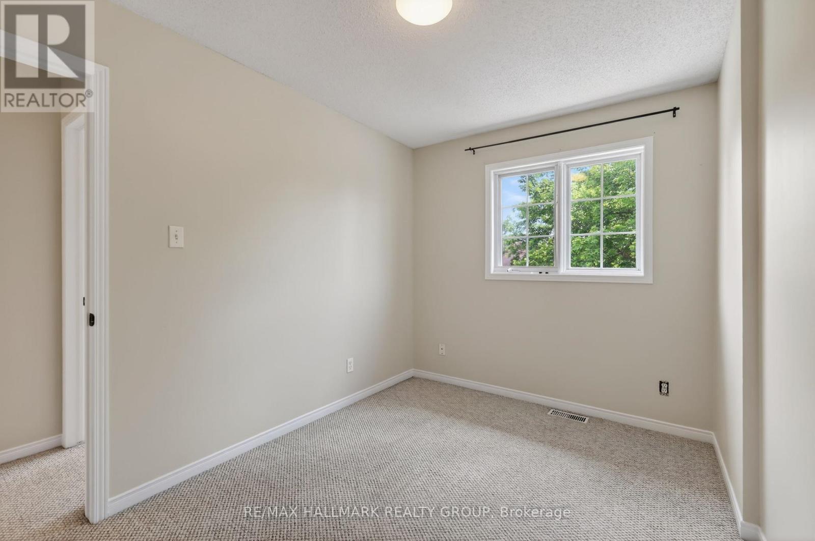 3 Bed, 3 Bath House for Rent in Ottawa – 130 COLLEGE CIRCLE, Ottawa – MLS# X13444462 - Image 27