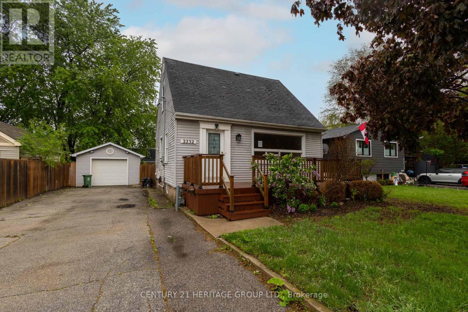 2232 QUEENSWAY DRIVE - 2