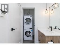 321 515 Chatham St, Victoria, BC V8T0C8 Photo 15