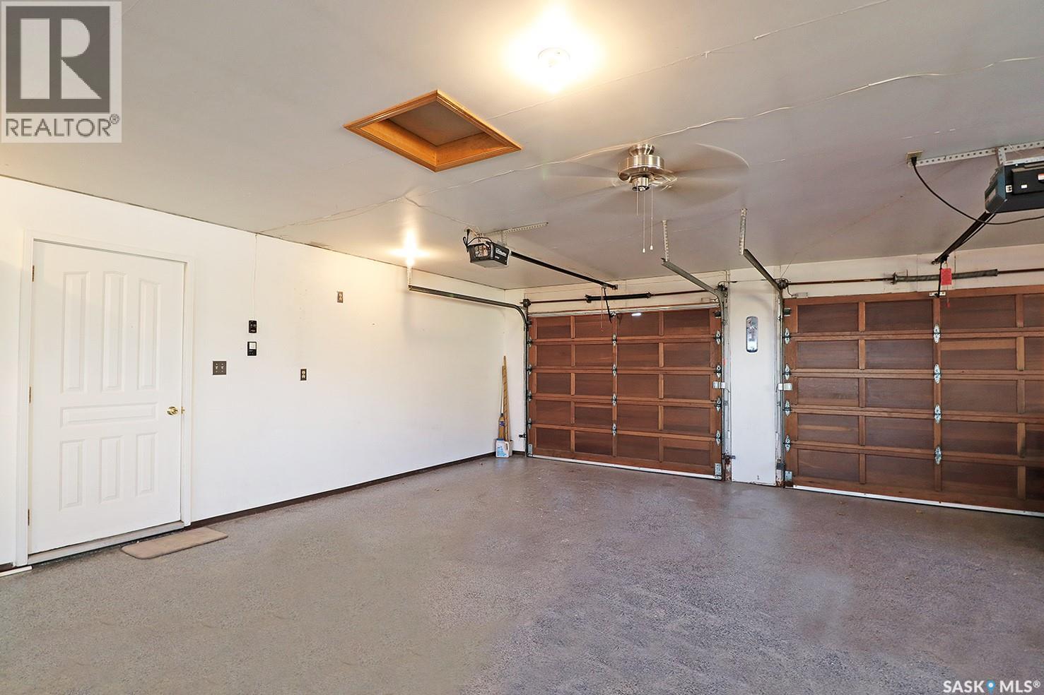 110 Logan CRESCENT E — photo 33