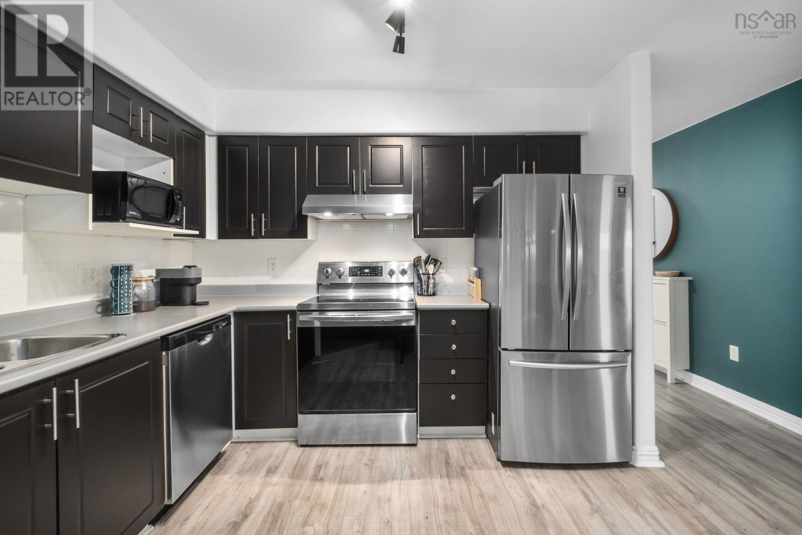 #408 512 Parkland Drive - 13
