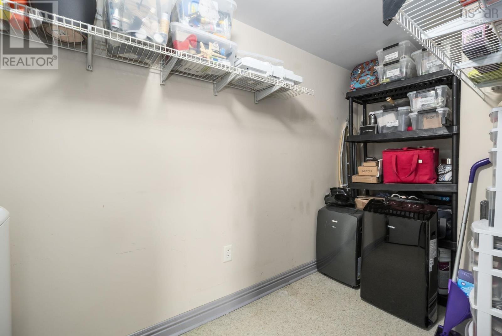 #408 512 Parkland Drive - 34
