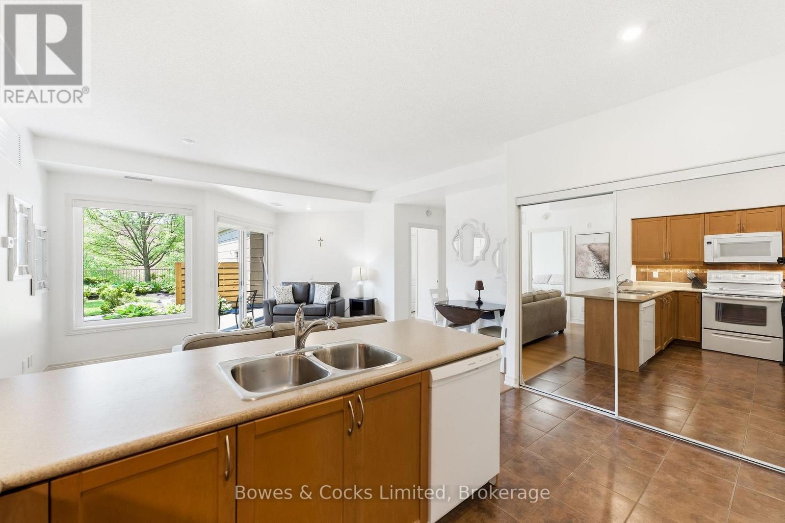 #110 869 CLONSILLA AVENUE - 10
