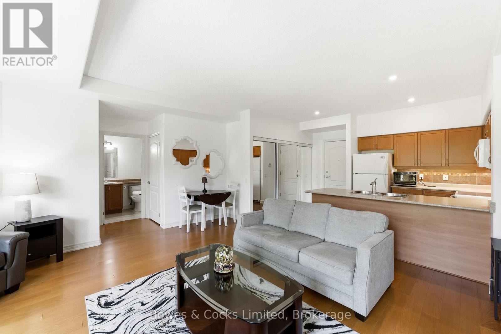 #110 869 CLONSILLA AVENUE - 14